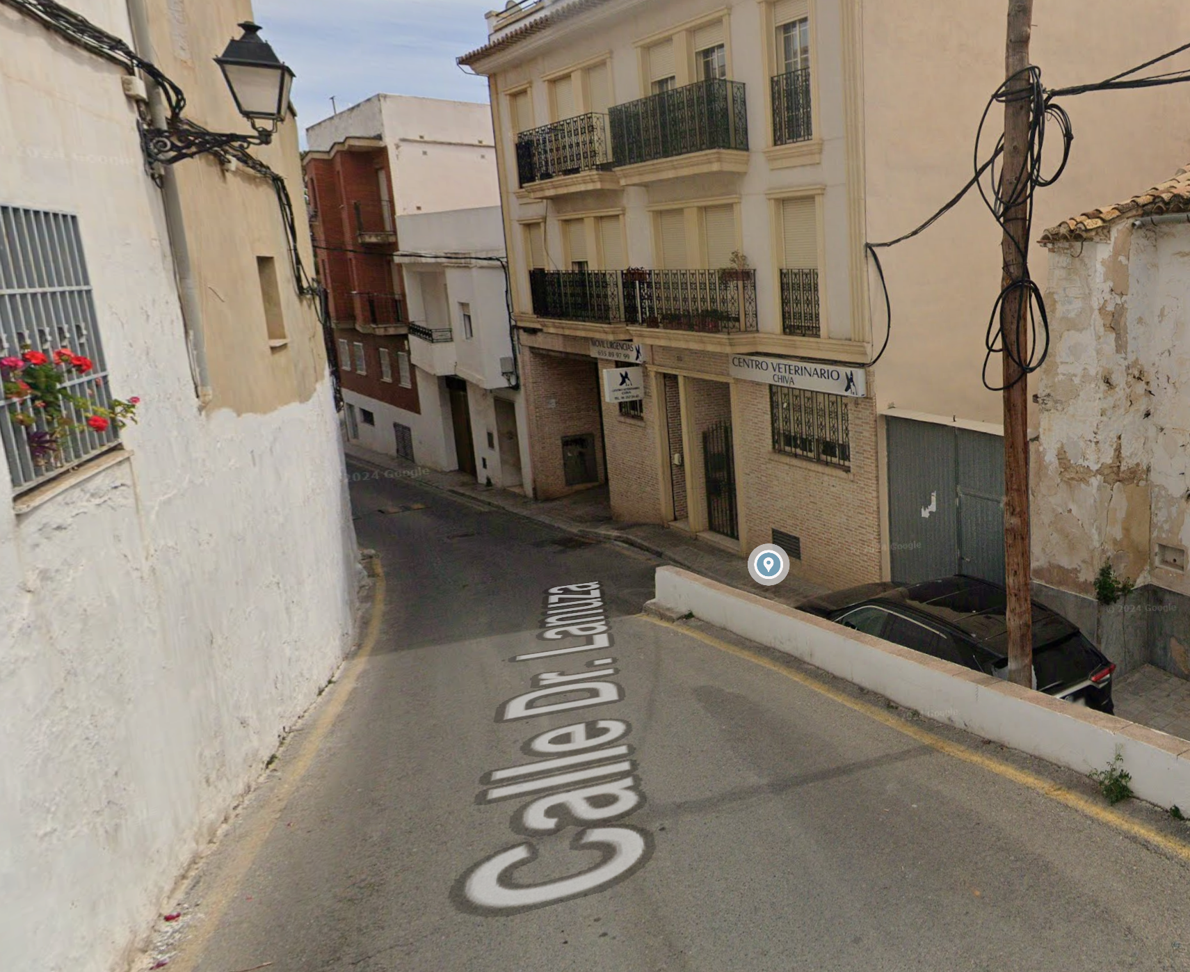 Entrada de Centro Veterinario Chiva en C/ de Lanuza 60, Chiva (Valencia)